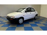 Mazda - 1999 - 121 - personenauto - afbeelding 12 van  39