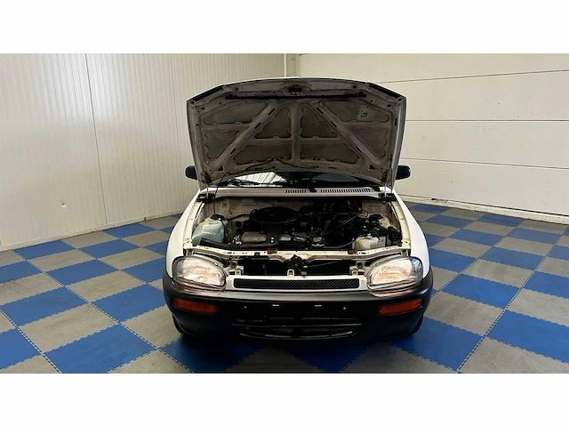 Mazda - 1999 - 121 - personenauto - afbeelding 37 van  39