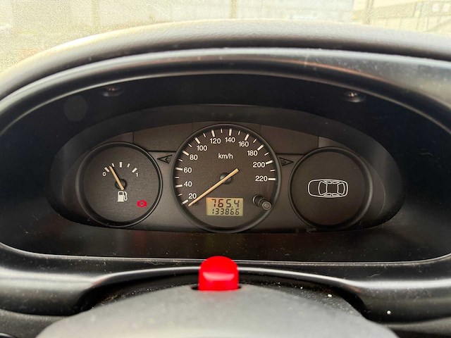 Mazda - 2001 - 123 - personenauto - afbeelding 5 van  23