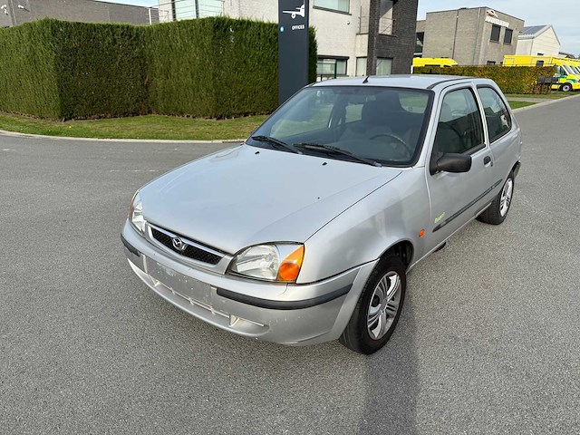 Mazda - 2001 - 123 - personenauto - afbeelding 17 van  23