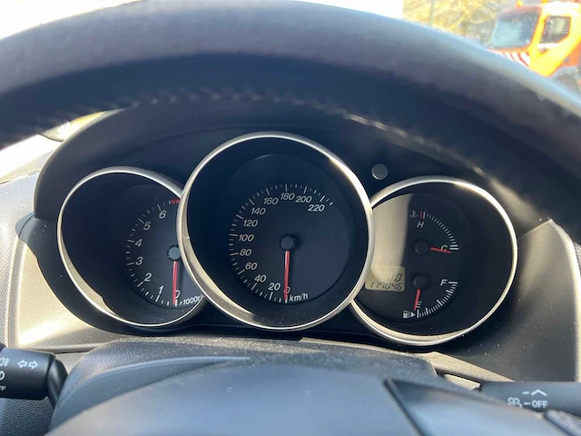 Mazda - 2005 - 3 - personenauto - afbeelding 14 van  18