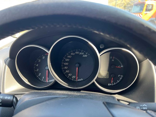 Mazda - 2005 - 3 - personenauto - afbeelding 6 van  18