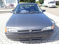 Mazda - 323 - old timer - personenauto - 1992 - afbeelding 2 van  17