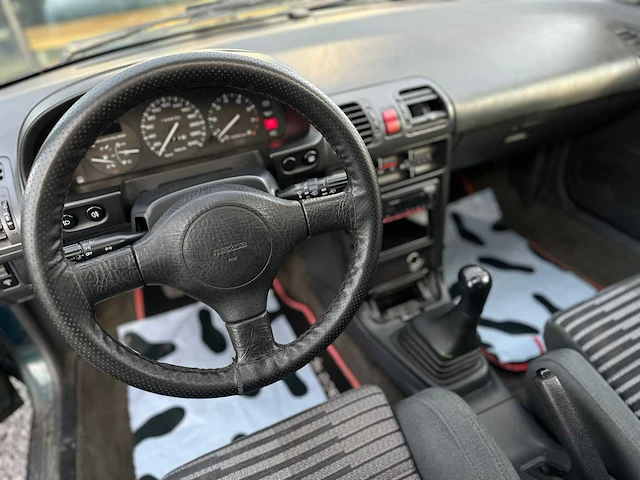 Mazda 323, 1994 - afbeelding 17 van  19