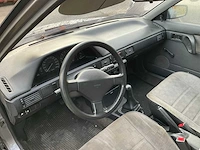 Mazda 323 oldtimer - afbeelding 9 van  11