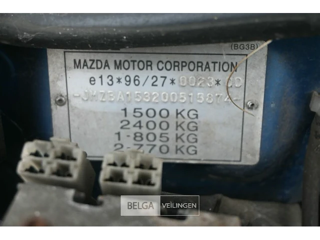 Mazda 323 - afbeelding 2 van  10