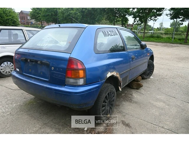 Mazda 323 - afbeelding 5 van  10