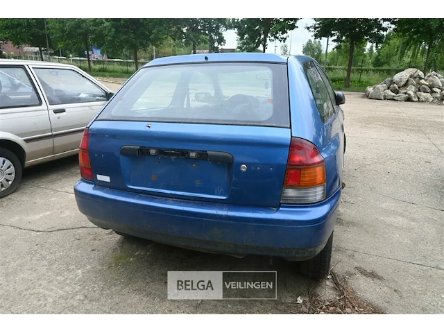 Mazda 323 - afbeelding 6 van  10