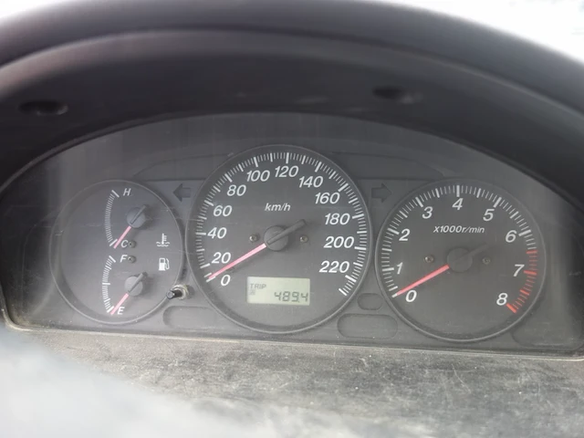 Mazda 323f - afbeelding 3 van  18