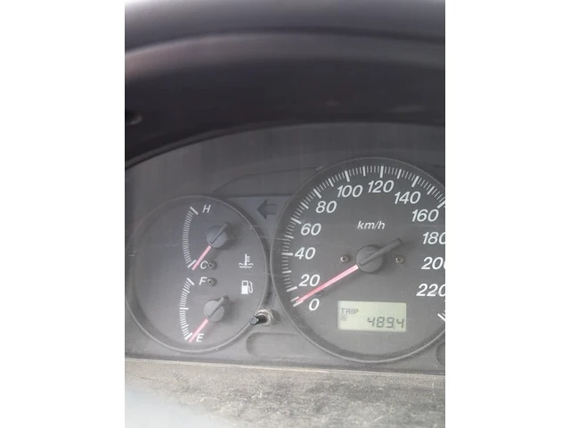 Mazda 323f - afbeelding 4 van  18