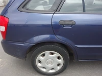 Mazda 323f - afbeelding 10 van  18