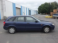 Mazda 323f - afbeelding 11 van  18