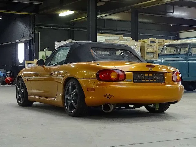 Mazda mx-5 (1.6) custom - afbeelding 23 van  45