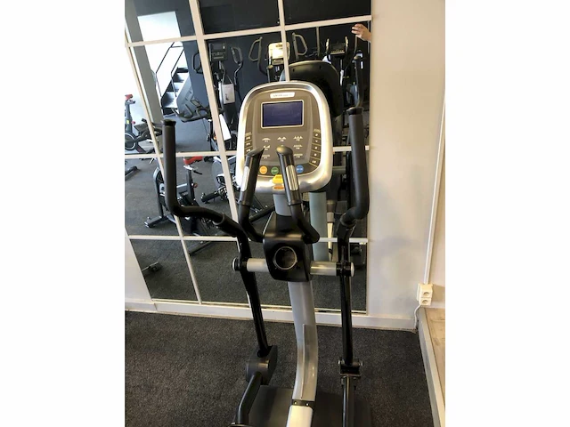 Mbh m-8809el elliptical trainer (demo) - afbeelding 2 van  4