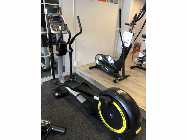 Mbh m-8809el elliptical trainer (demo) - afbeelding 3 van  4