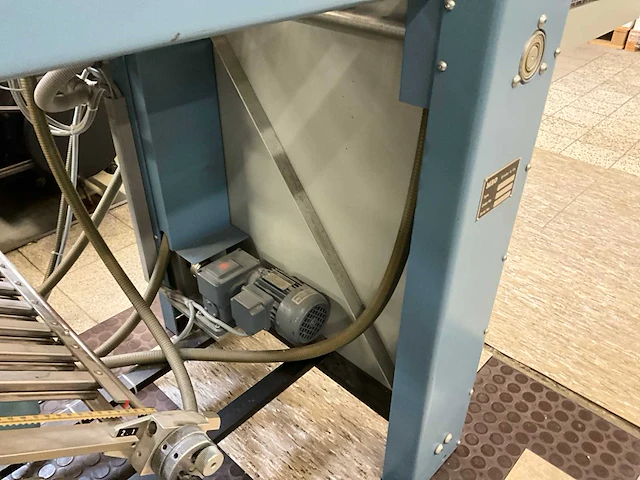 Mbo t45-1-45/4 vouwmachine - afbeelding 11 van  12