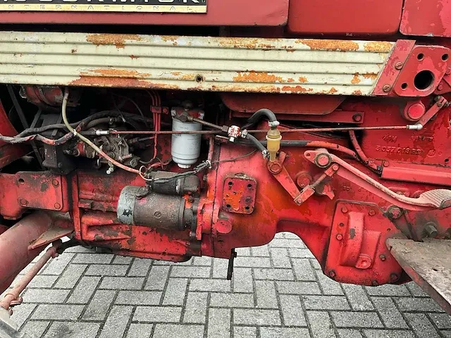 Mccormick international 523 diesel oldtimer tractor - afbeelding 5 van  18