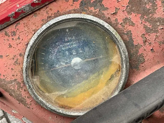Mccormick international 523 diesel oldtimer tractor - afbeelding 9 van  18