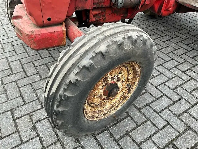 Mccormick international 523 diesel oldtimer tractor - afbeelding 18 van  18