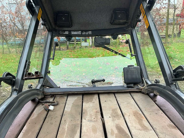 Mccormick tractor cabine - afbeelding 3 van  4