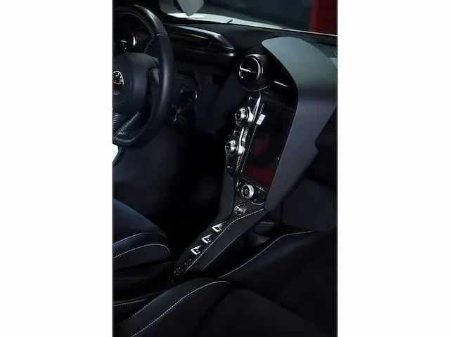 Mclaren 720s coupe 4,0l v8 twin turbo - 2018 - afbeelding 82 van  88