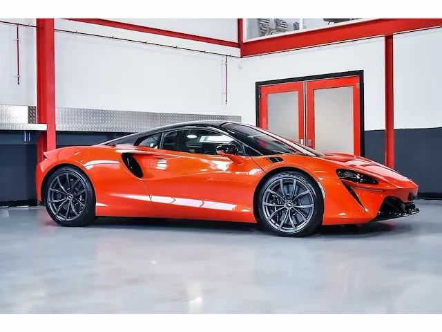 Mclaren artura coupe 3,0l twin turbocharged v6 - 2023 - afbeelding 6 van  100