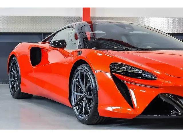 Mclaren artura coupe 3,0l twin turbocharged v6 - 2023 - afbeelding 21 van  100