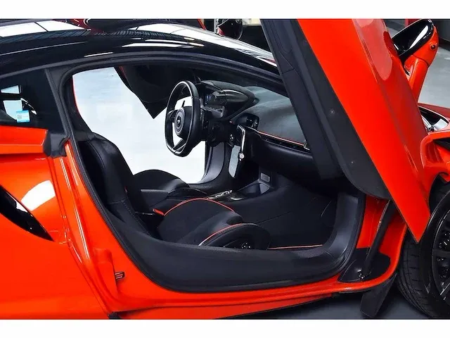 Mclaren artura coupe 3,0l twin turbocharged v6 - 2023 - afbeelding 92 van  100