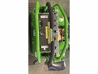 Mean green - stalker - 2019 - afbeelding 1 van  6