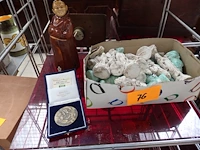 Médaille in brons met certificaat, beeld cordendorf, schakenset in steen - afbeelding 1 van  5