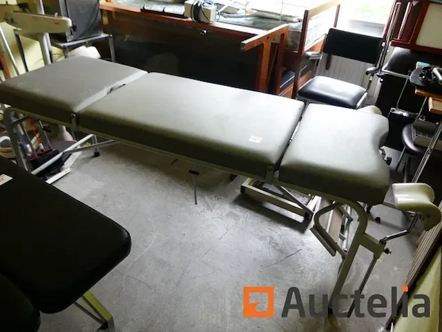 Medische tafels + fysiotherapie en weegschaal - afbeelding 2 van  15