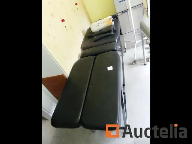 Medische tafels + fysiotherapie en weegschaal - afbeelding 8 van  15