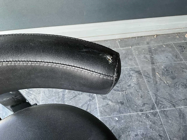 Medisit hoax stoelen (2x) - afbeelding 5 van  10