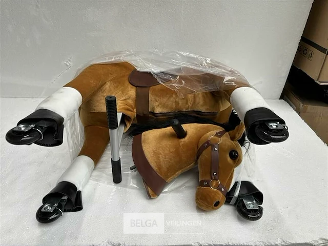 Medium horse brown with white hoof - afbeelding 4 van  5