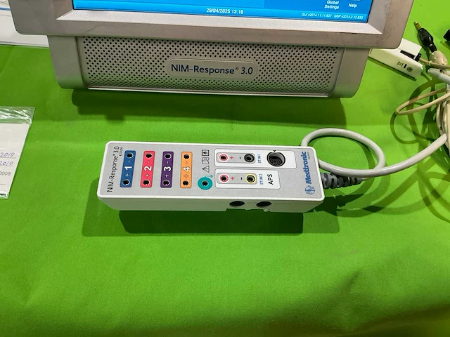 Medtronic nim-response 3.0 4-kanaals emg monitor - afbeelding 4 van  8