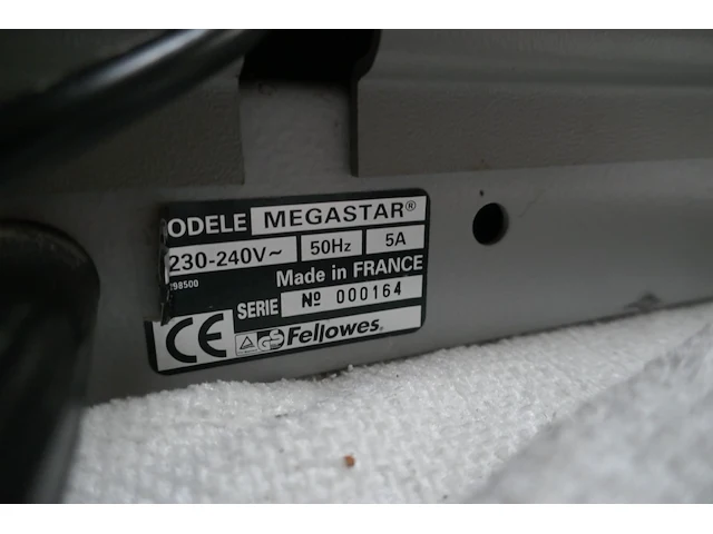 Megastar perforator fellowes - afbeelding 4 van  7
