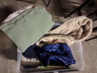 Meisjeskledij,schoentjes maat 20-21 in bak - afbeelding 2 van  3