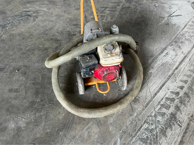 Menbraanpomp honda vuilwaterpomp - afbeelding 1 van  6