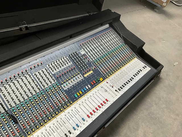 Mengpaneel soundcraft mh3+ power supply cps809 - afbeelding 3 van  9