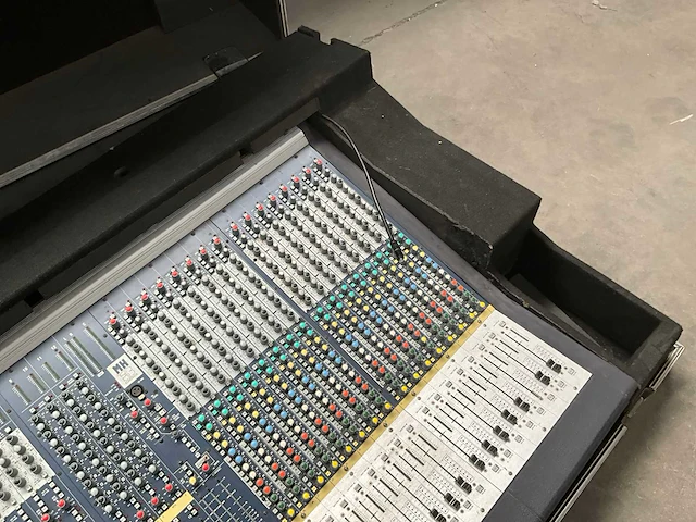 Mengpaneel soundcraft mh3+ power supply cps809 - afbeelding 6 van  9