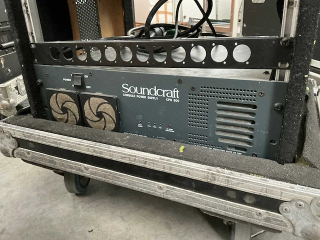 Mengtafel soundcraft mh3 + effect rack + diversen - afbeelding 5 van  30