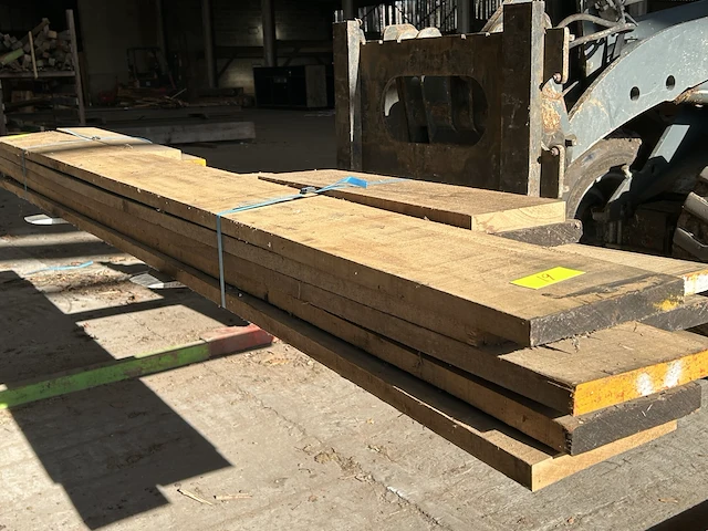 Meranti planken - lengtes +/- 1050mm - 2750mm - afbeelding 1 van  4