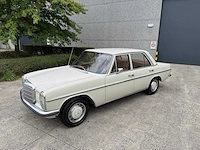 Mercedes - 1971 - 200 - personenauto - afbeelding 1 van  32