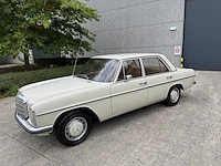 Mercedes - 1971 - 200 - personenauto - afbeelding 13 van  32