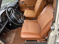 Mercedes - 1971 - 200 - personenauto - afbeelding 15 van  32