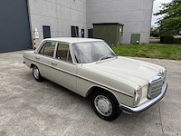 Mercedes - 1971 - 200 - personenauto - afbeelding 30 van  32