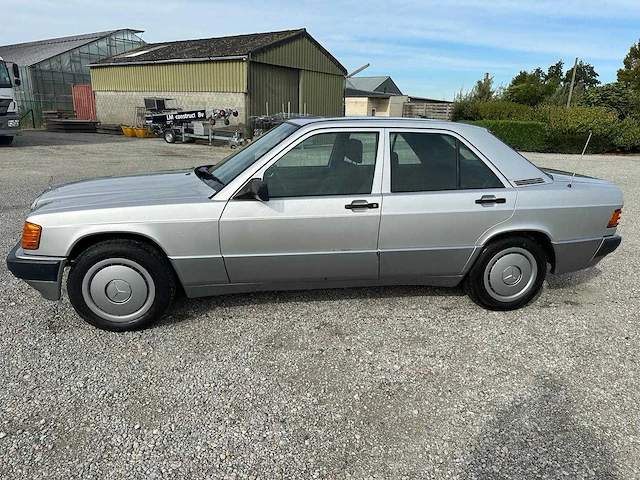 Mercedes - 1993 - 190 - personenauto - afbeelding 11 van  16