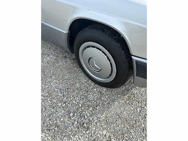 Mercedes - 1993 - 190 - personenauto - afbeelding 12 van  16