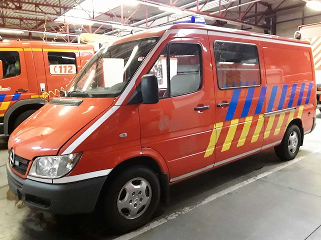 Mercedes - 2004 - afbeelding 1 van  9