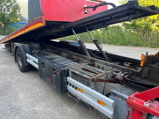 Mercedes - 2005 - 1223 - vrachtwagen - afbeelding 9 van  41